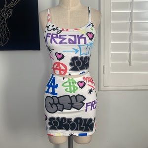 Graffiti Graphic 2pc Set